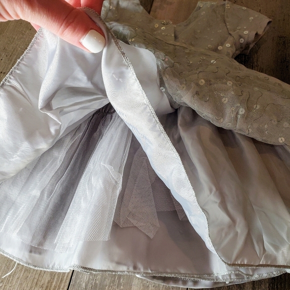 Nanette Lepore Girls Silver Gray Sequin Formal Holiday Dress Size 24m EUC - Picture 6 of 16